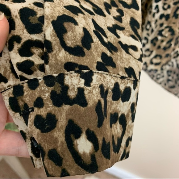 [H&M] Size: 4 Brown & Black Leopard Animal Print Long Sleeve Button Down Top - Picture 5 of 9